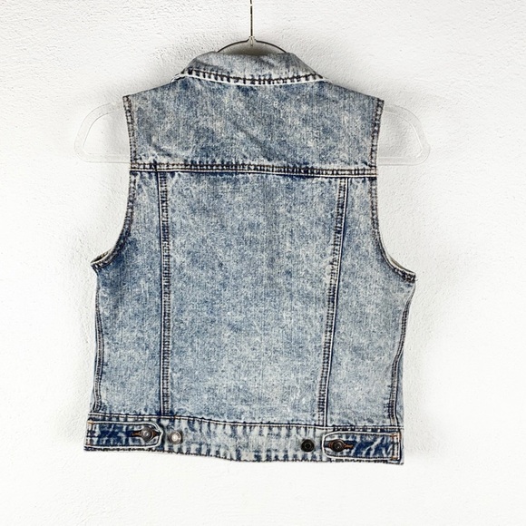 THREAD & SUPPLY | 🤍 Bleached Denim Sleeveless Button-Up Vest - Picture 6 of 15